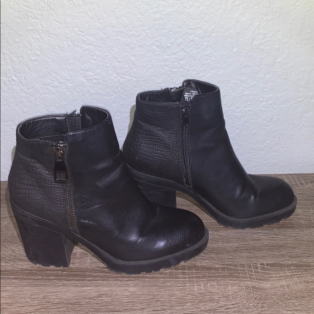 Mix No. 6 chunky heel boot size 8.5